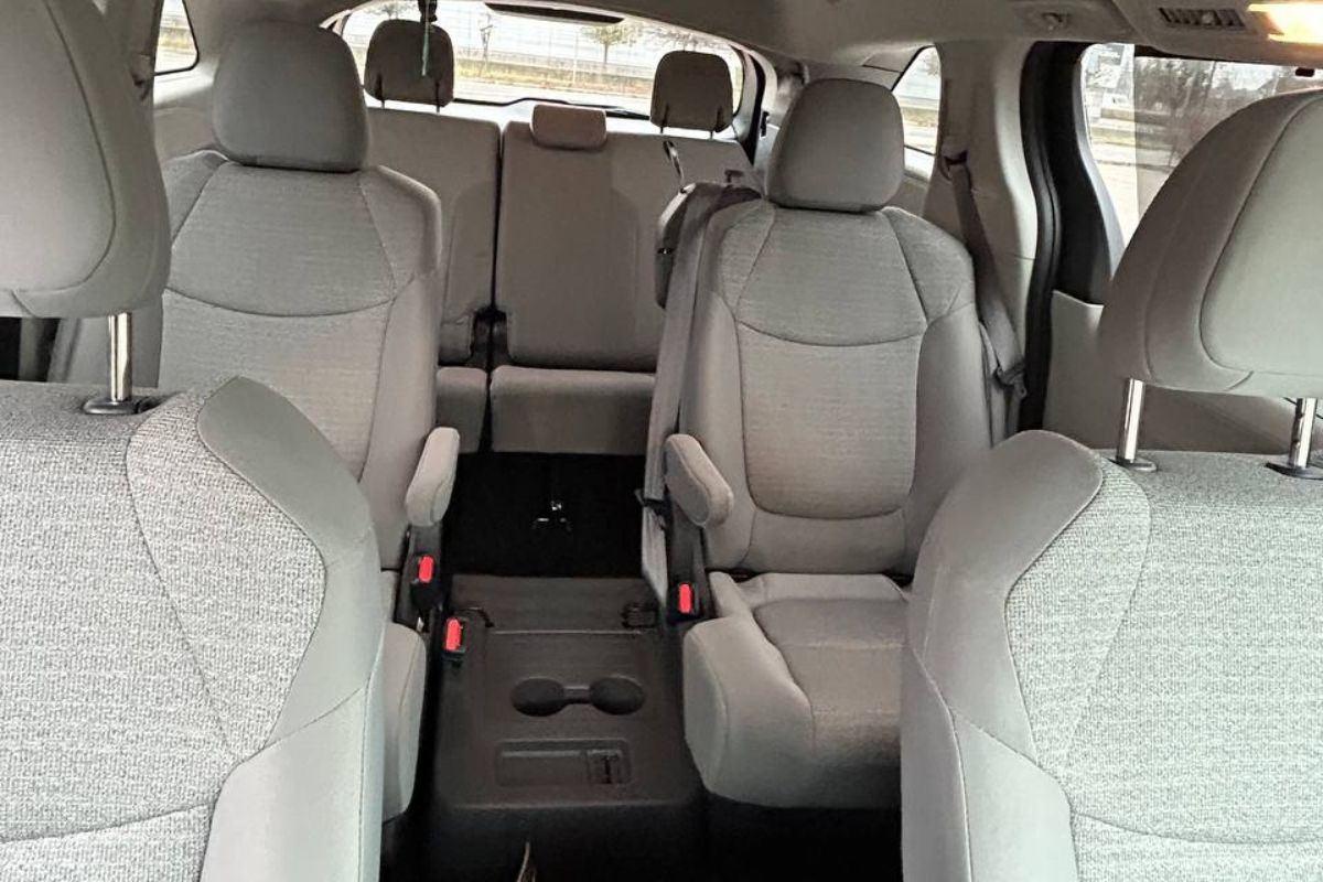 KLASA PREMIUM<br>TOYOTA SIENNA