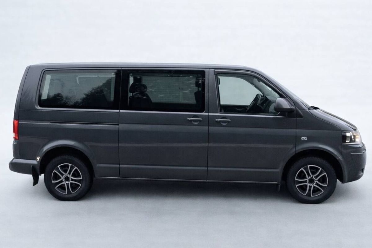 VOLKSWAGEN T6 CARAVELLE