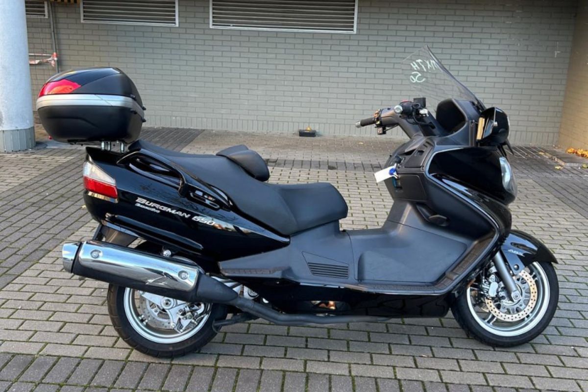 MAXI SKUTER SUZUKI BURGMAN 650