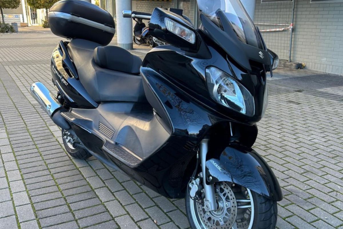 MAXI SKUTER SUZUKI BURGMAN 650