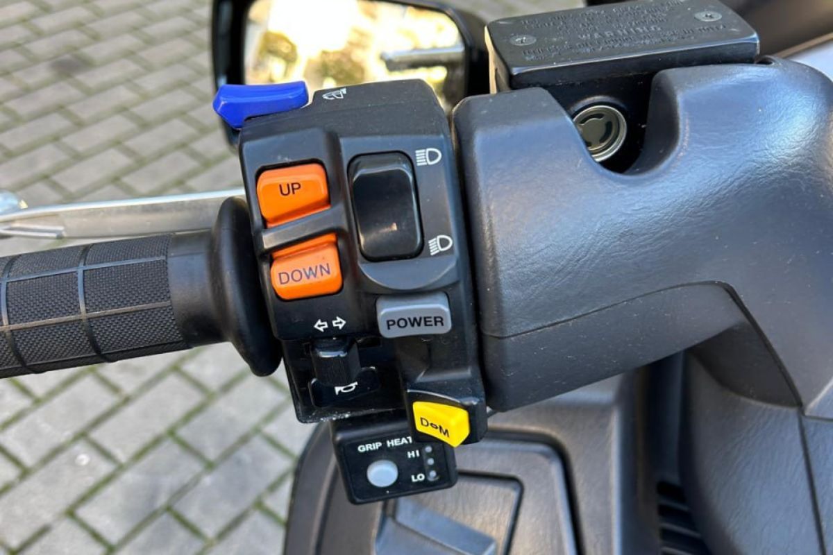 MAXI SKUTER SUZUKI BURGMAN 650