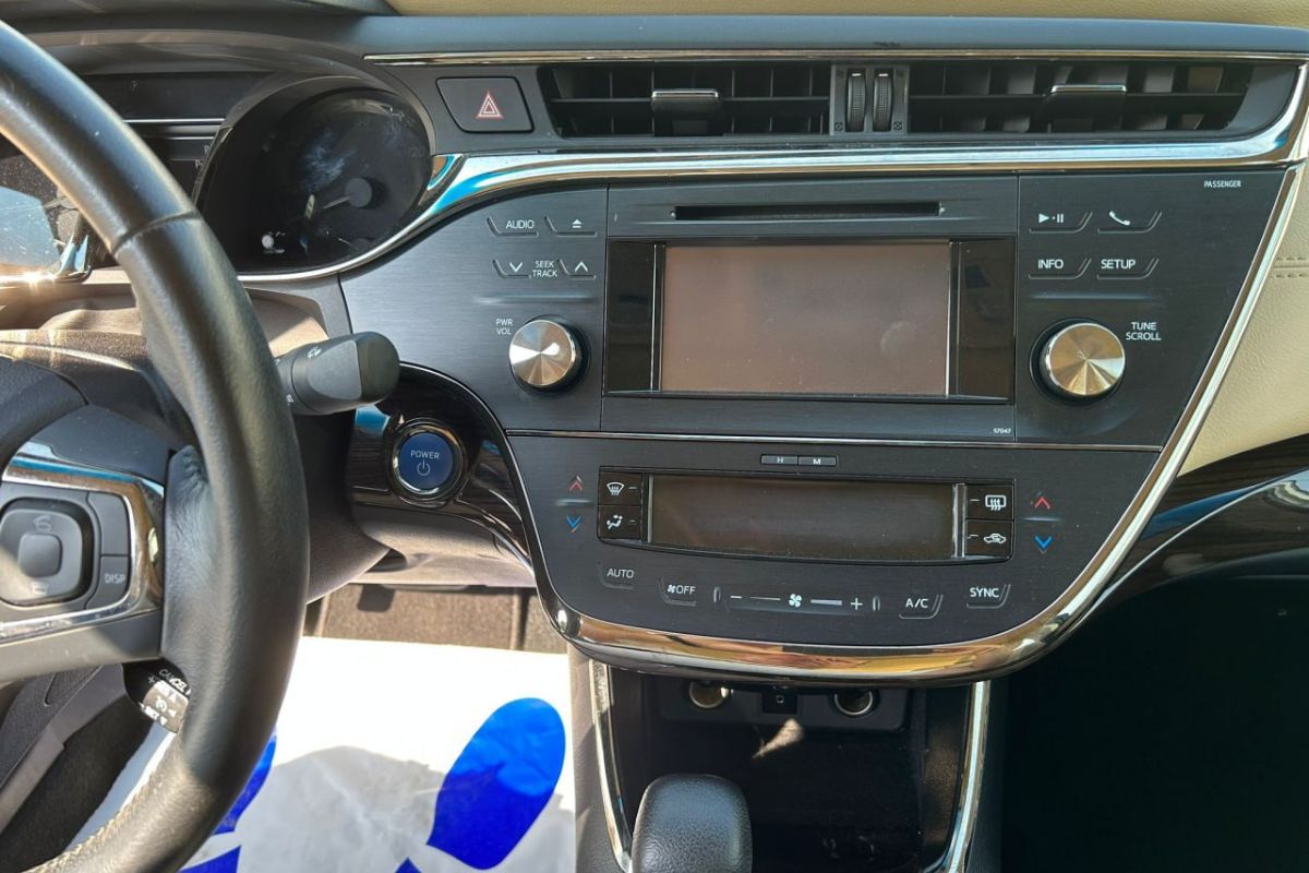 TOYOTA AVALON
