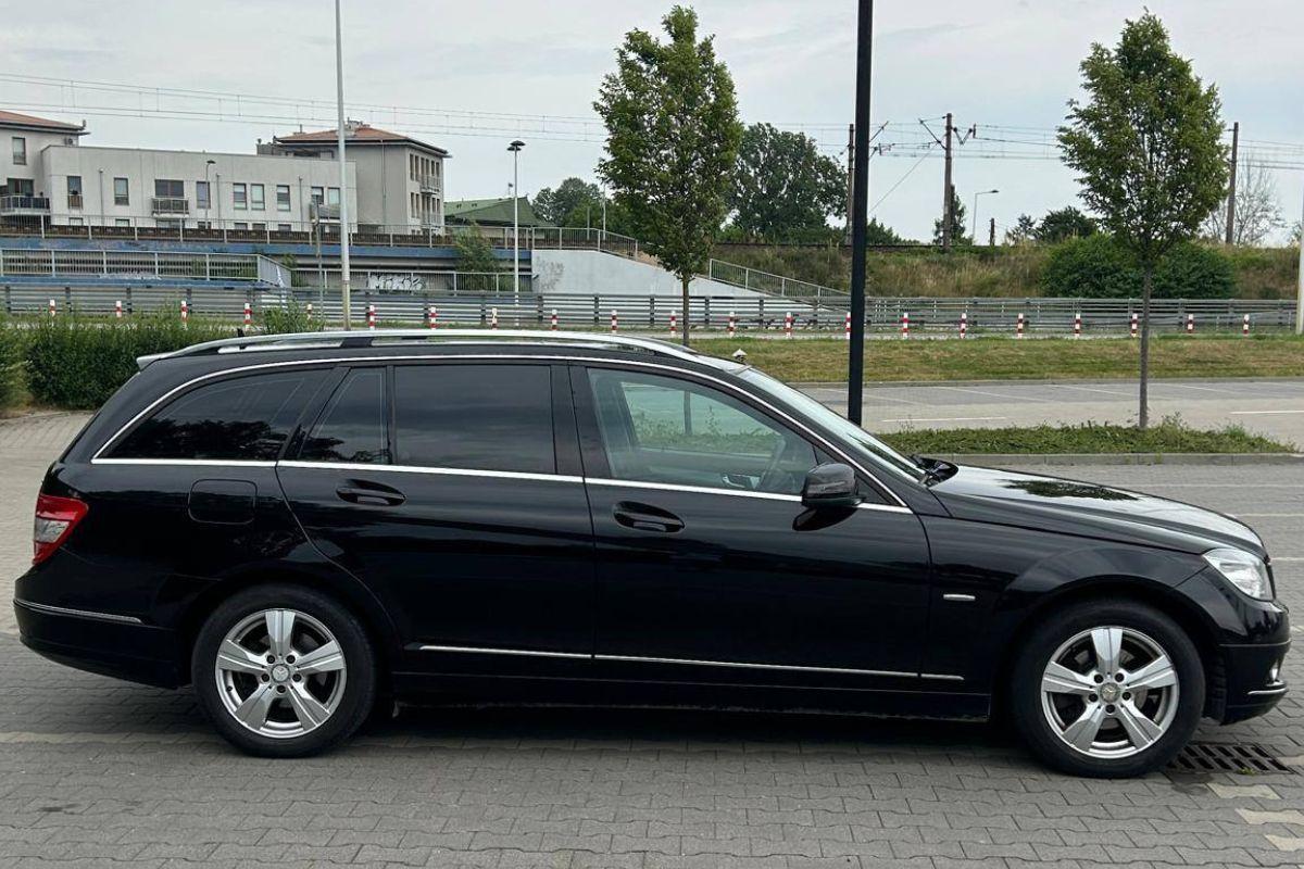 MERCEDES C180 AVANGARDE 1.8 BENZYNA