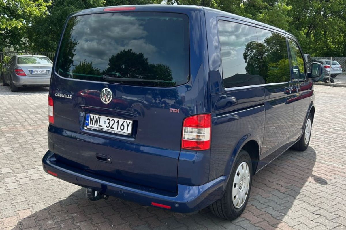 VOLKSWAGEN CARAVELLE 2.5 TDI